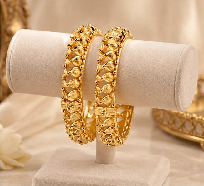 Royal Bangle 001 view 3
